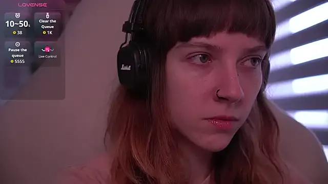 Offline juliapie on StripChat