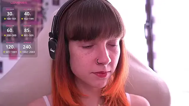 Offline juliapie on StripChat