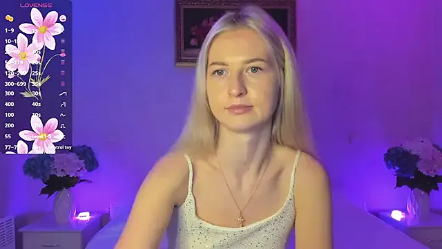 Offline Julie_Blaze on StripChat