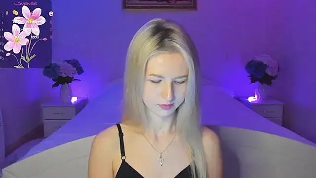 Offline Julie_Blaze on StripChat