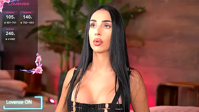 Offline KairaAndrews on StripChat