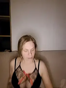 StripChat katiestevens is Freechat katiestevens — Playing with pussy and dildo