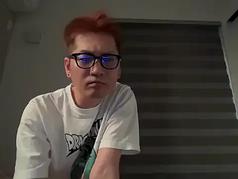 Offline ken_0927 on StripChat