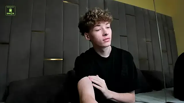 Offline Kevin_Garsia on StripChat