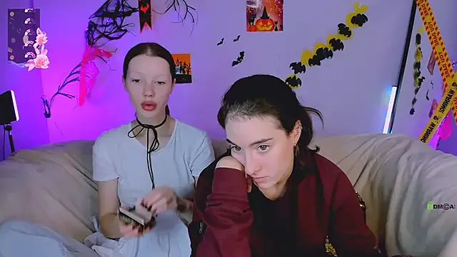 Offline khloebeauty on StripChat