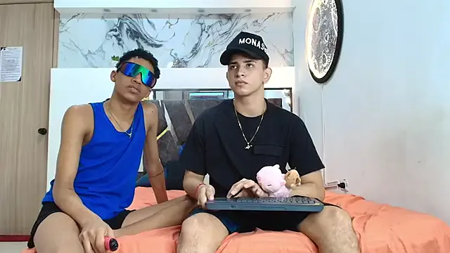 Offline KING_OFF_BOYS on StripChat