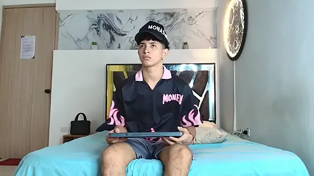 Offline KING_OFF_BOYS on StripChat