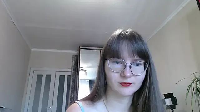 Offline KiraGoldens on StripChat