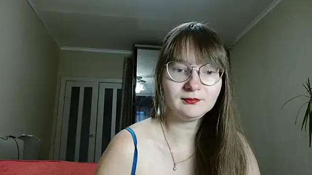 Offline KiraGoldens on StripChat