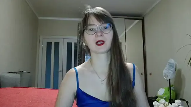 Offline KiraGoldens on StripChat