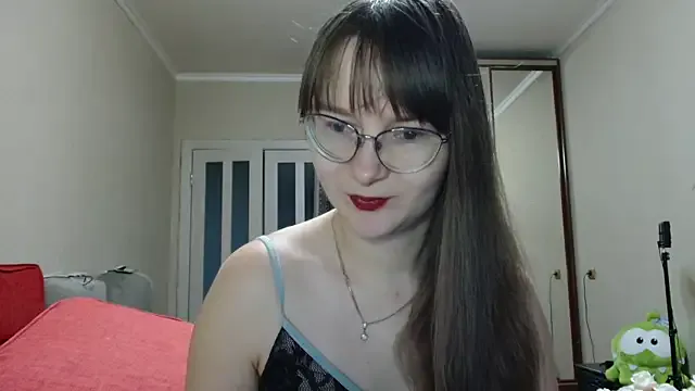 Offline KiraGoldens on StripChat