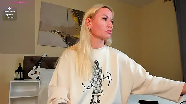 Offline KiraSun on StripChat