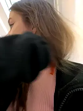 KittyQueeny on StripChat