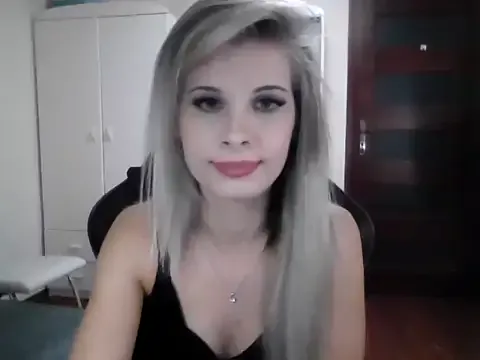 Offline KristineGlow on StripChat