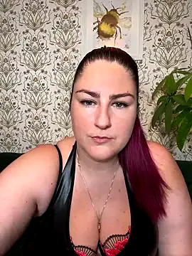 Offline Lacey-BBW on StripChat