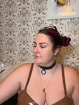 Offline Lacey-BBW on StripChat