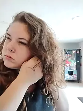 Freechat LacyLaurent on StripChat