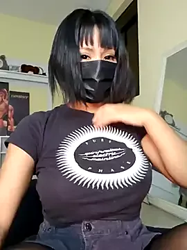 Latin_summer on StripChat