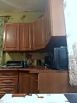 Laura_Kiss on StripChat