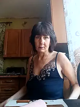 Laura_Kiss on StripChat