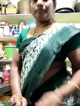 Freechat laxmipriya143 on StripChat