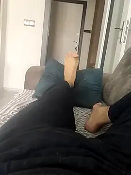 Offline legolasleo on StripChat