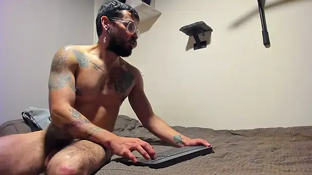 Freechat leondevereda on StripChat