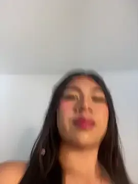 Freechat LiaSaenz27 on StripChat