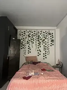 LiLy_kIndly on StripChat 