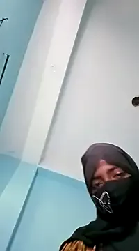 Offline Lina-Rose on StripChat