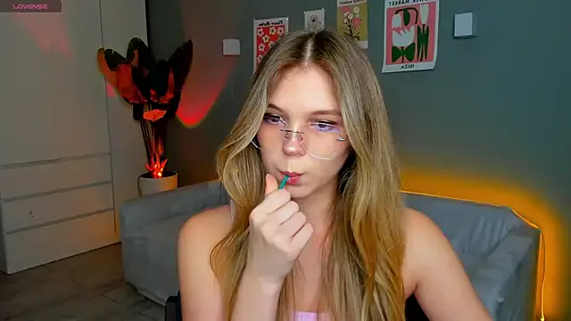 linakorvin — Freechat on StripChat