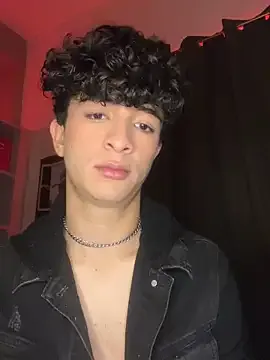 lion_cherry21 on StripChat