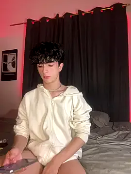 StripChat lion_cherry21 is Freechat lion_cherry21 — Oil in my ass// aceite en el culo