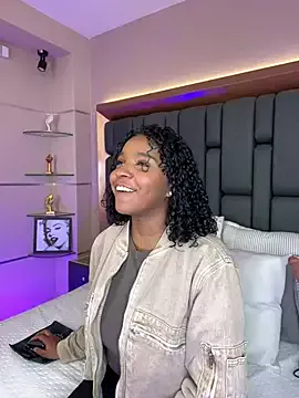 Freechat LisaMendez on StripChat