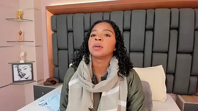 Freechat LisaMendez on StripChat