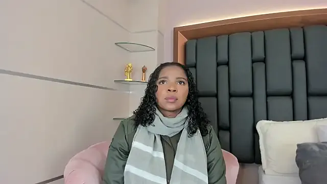 Freechat LisaMendez on StripChat