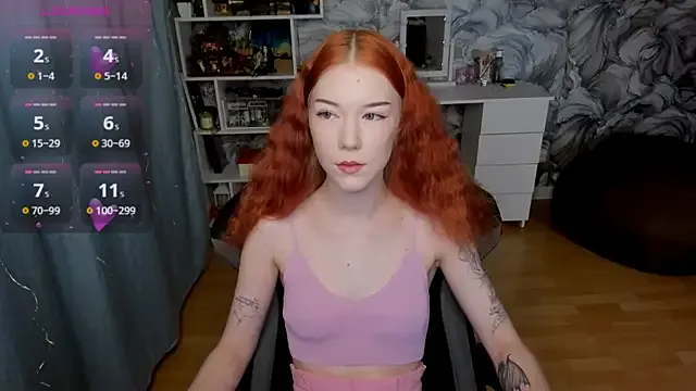 litl_Mia on StripChat