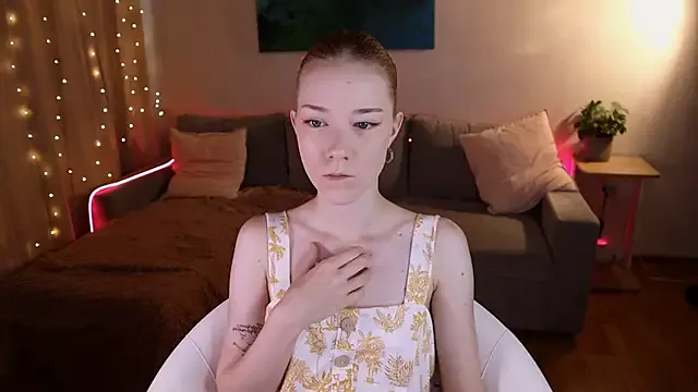 litl_Mia on StripChat