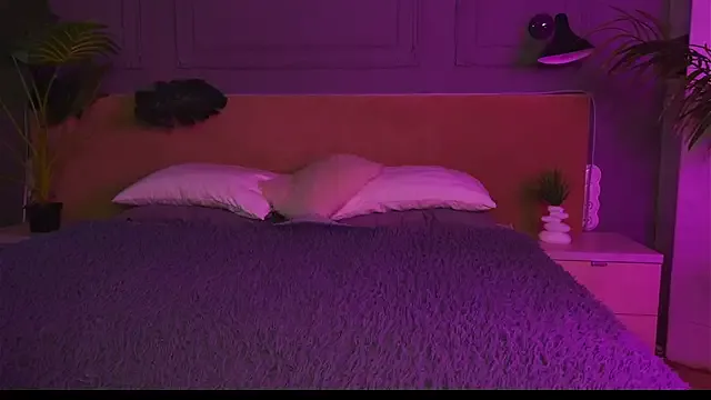 Offline Liv_Fay on StripChat