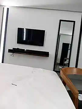 Offline LoganPeny on StripChat