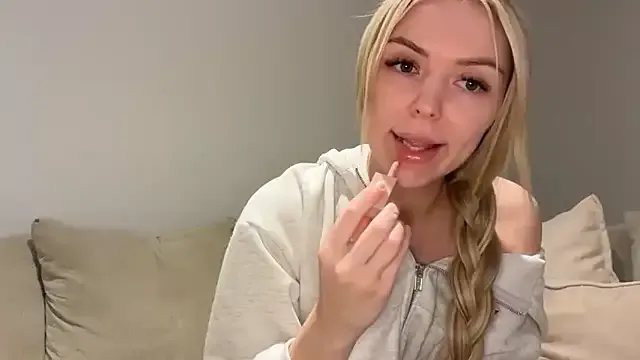 StripChat lolableux is Freechat lolableux — MAKE THE NEIGHBOURS HEAR ME