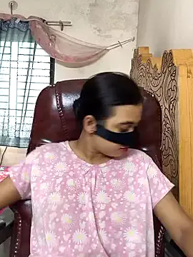 Offline Love_Queen11 on StripChat