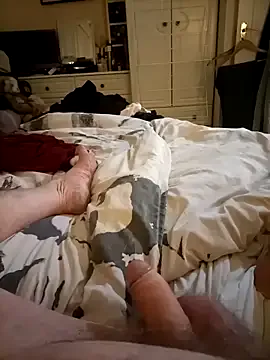 Offline loveeatingcunts on StripChat