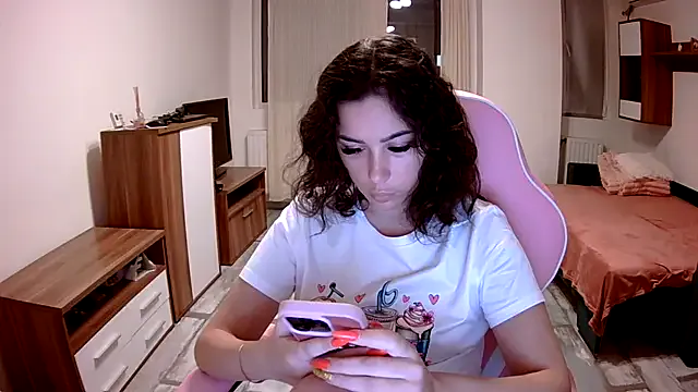 Offline LovelyJulliette on StripChat