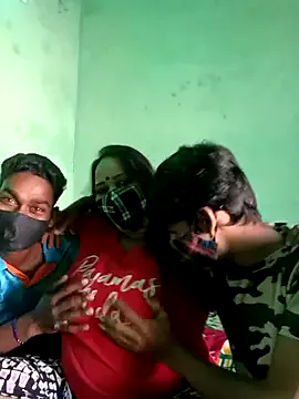 Offline LoveOnStream on StripChat