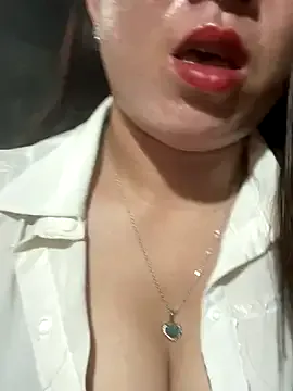 StripChat Luna-ass is Freechat Luna-ass — earn money to buy dresses