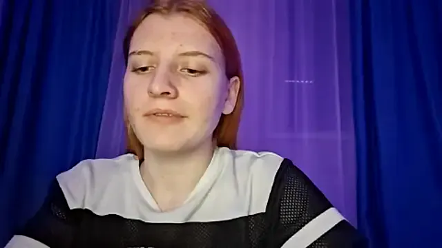 StripChat LynteriLain is Freechat LynteriLain — show tongue