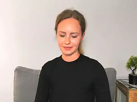 Offline LyraHotty on StripChat