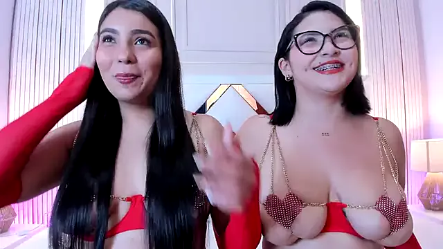 Offline madeleine2112 on StripChat