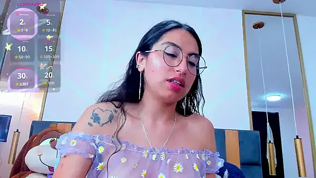 Offline MadyJackson on StripChat